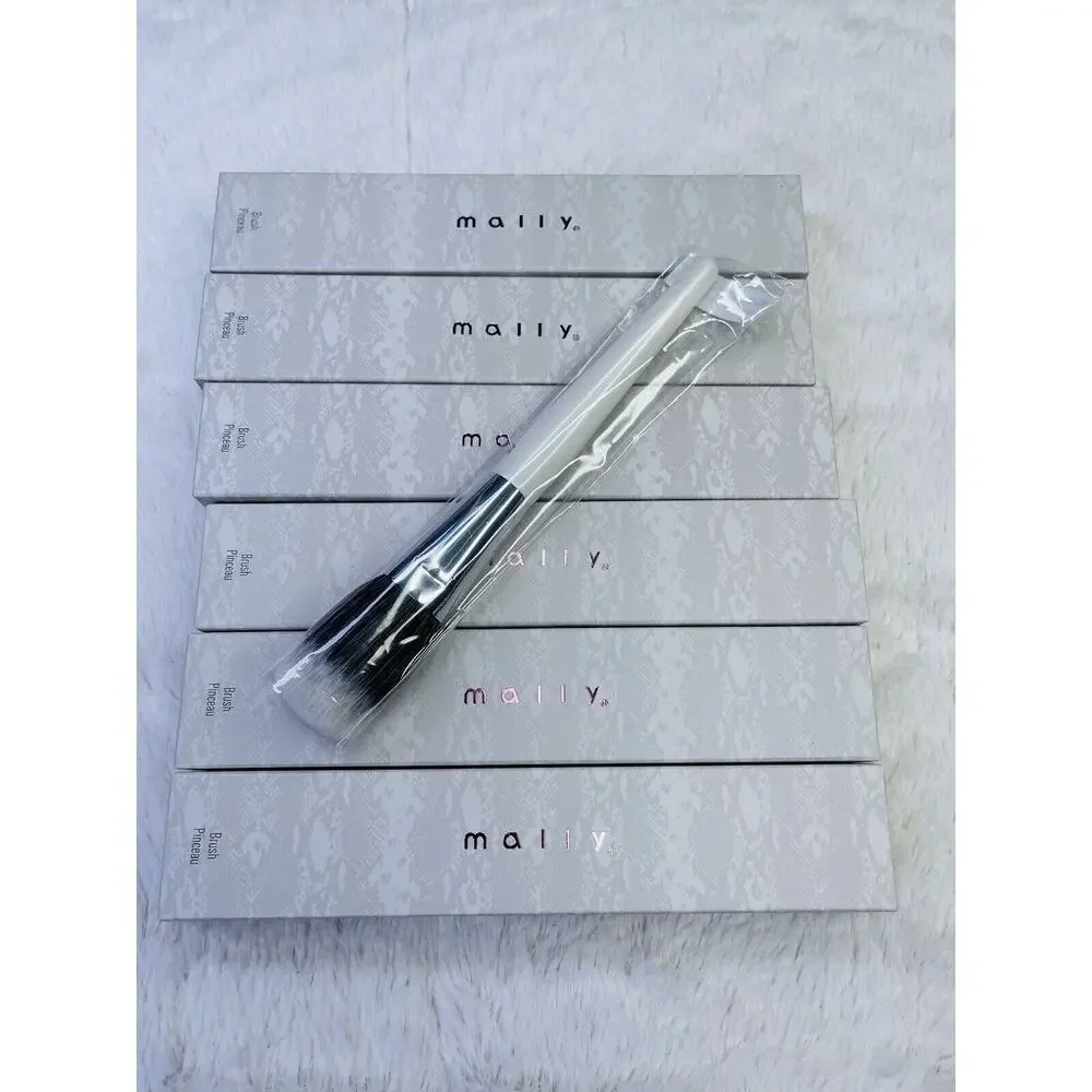 Mally Brush Pinceau Full Size Foundation Powder Brush White/Silver 7in 6pc